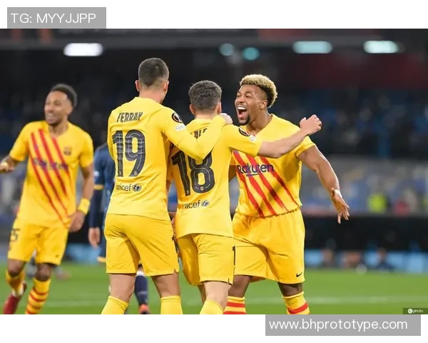 足总杯惊天冷门巴萨以4-0战胜那不勒斯引发全场狂欢集锦回顾