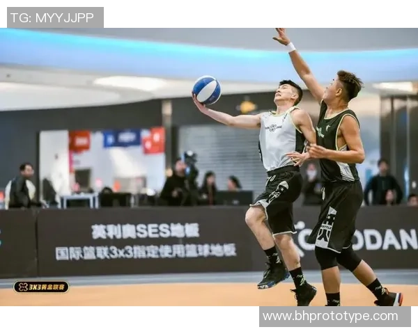 姚明与维斯特的篮球对决：巅峰时刻的激情碰撞与传奇故事