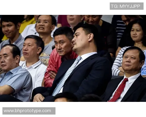 汤贾姚明携手共创篮球新篇章引领中国体育走向国际舞台