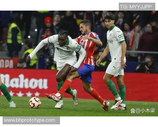 足总杯惊天冷门AC米兰狂胜马竞4-0引发全场震动 足总杯惊天冷门AC米兰狂胜马竞4-0引发全场震动