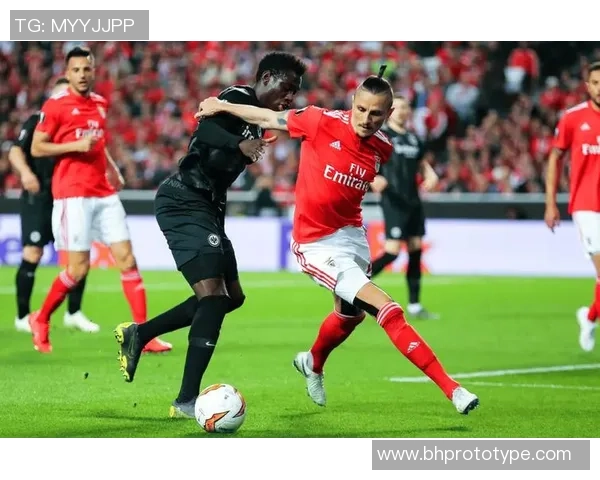 那不勒斯逆转本菲卡的友谊赛精彩瞬间与战术解析