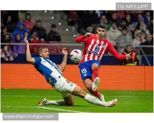 德甲激战马竞与切尔西平局帽子戏法点燃全场热情与转会猜测 德甲激战马竞与切尔西平局帽子戏法点燃全场热情与转会猜测