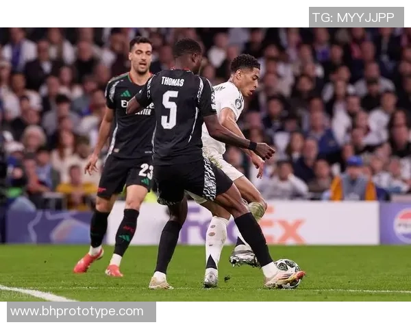 足总杯精彩对决巴黎圣日耳曼4-0大胜阿森纳乌龙球成比赛转折点分析 足总杯精彩对决巴黎圣日耳曼4-0大胜阿森纳乌龙球成比赛转折点分析